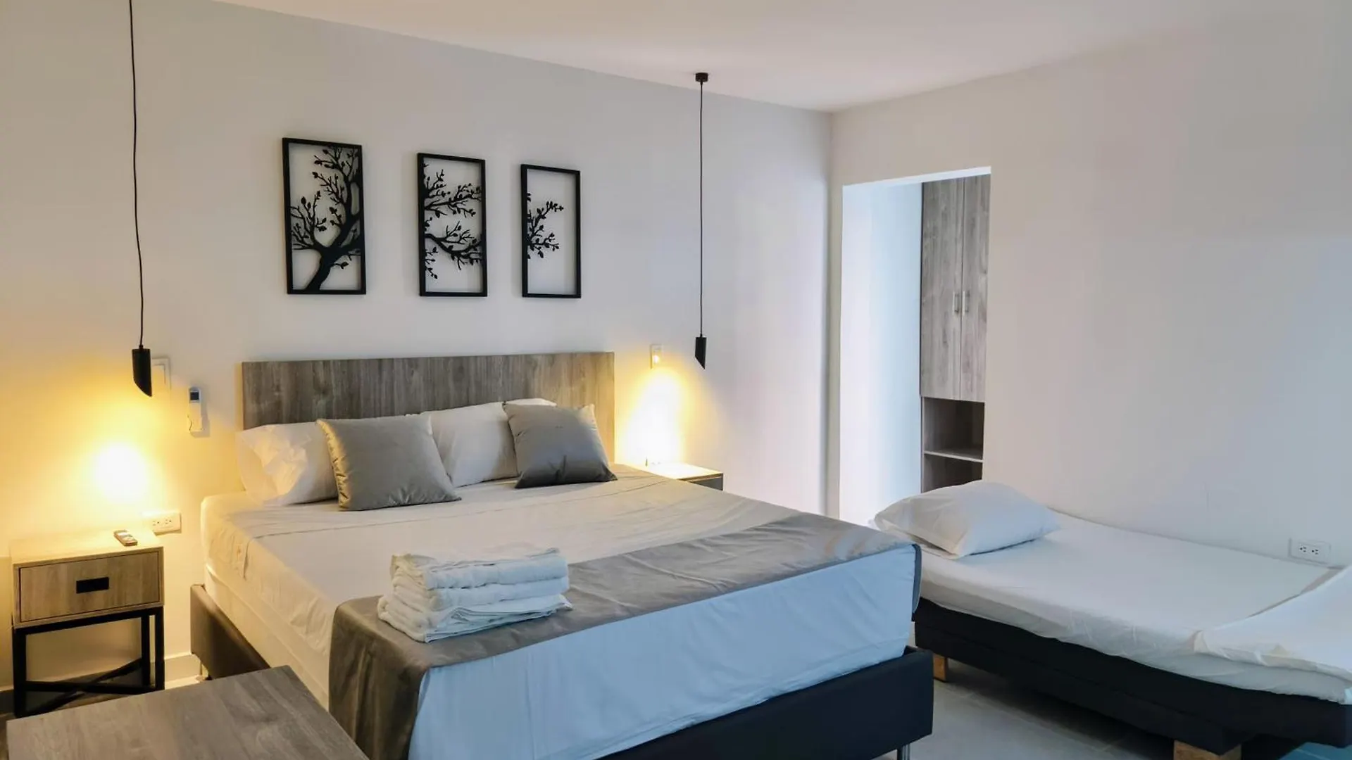 Kasa Cactus Laureles, Medellin Hotel