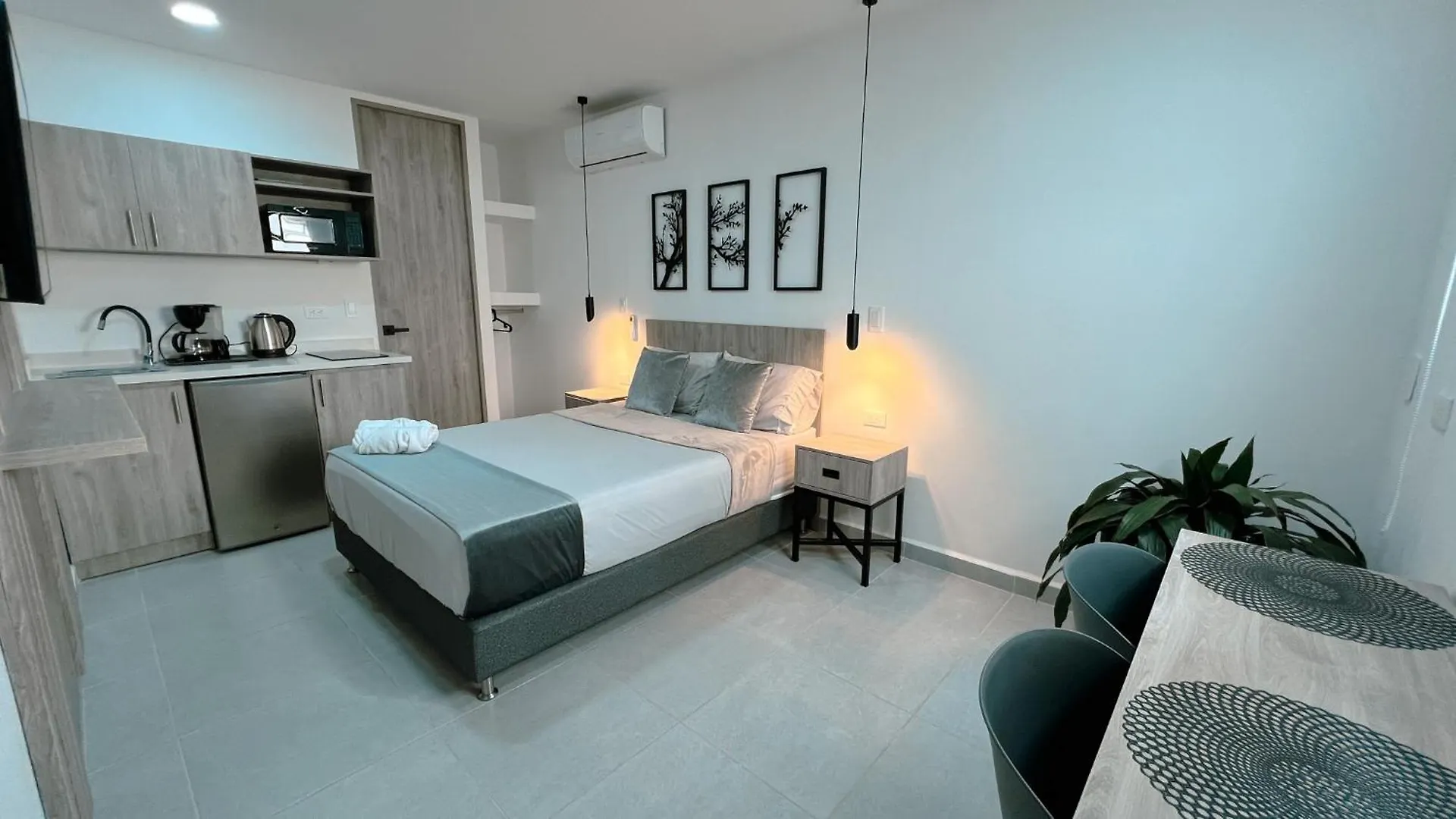 Kasa Cactus Laureles, Medellin 호텔 4*,  콜롬비아